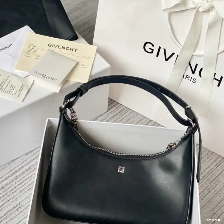 Fashionrepsfam ru 2206RF0007 Givenchy Bag 0817